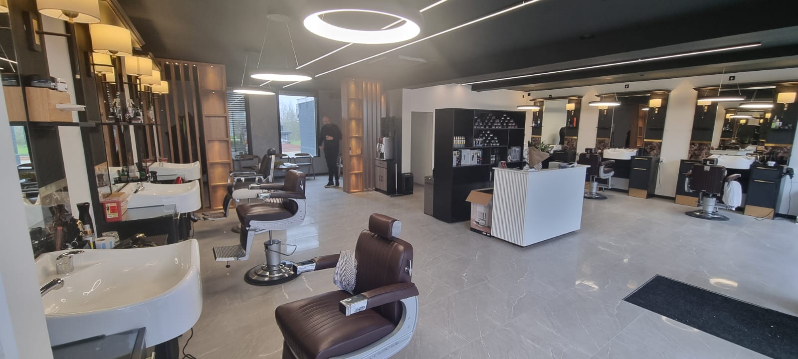 H&E Kappers Interieur en Oprichters